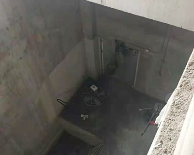 山西加裝自動(dòng)扶梯工地